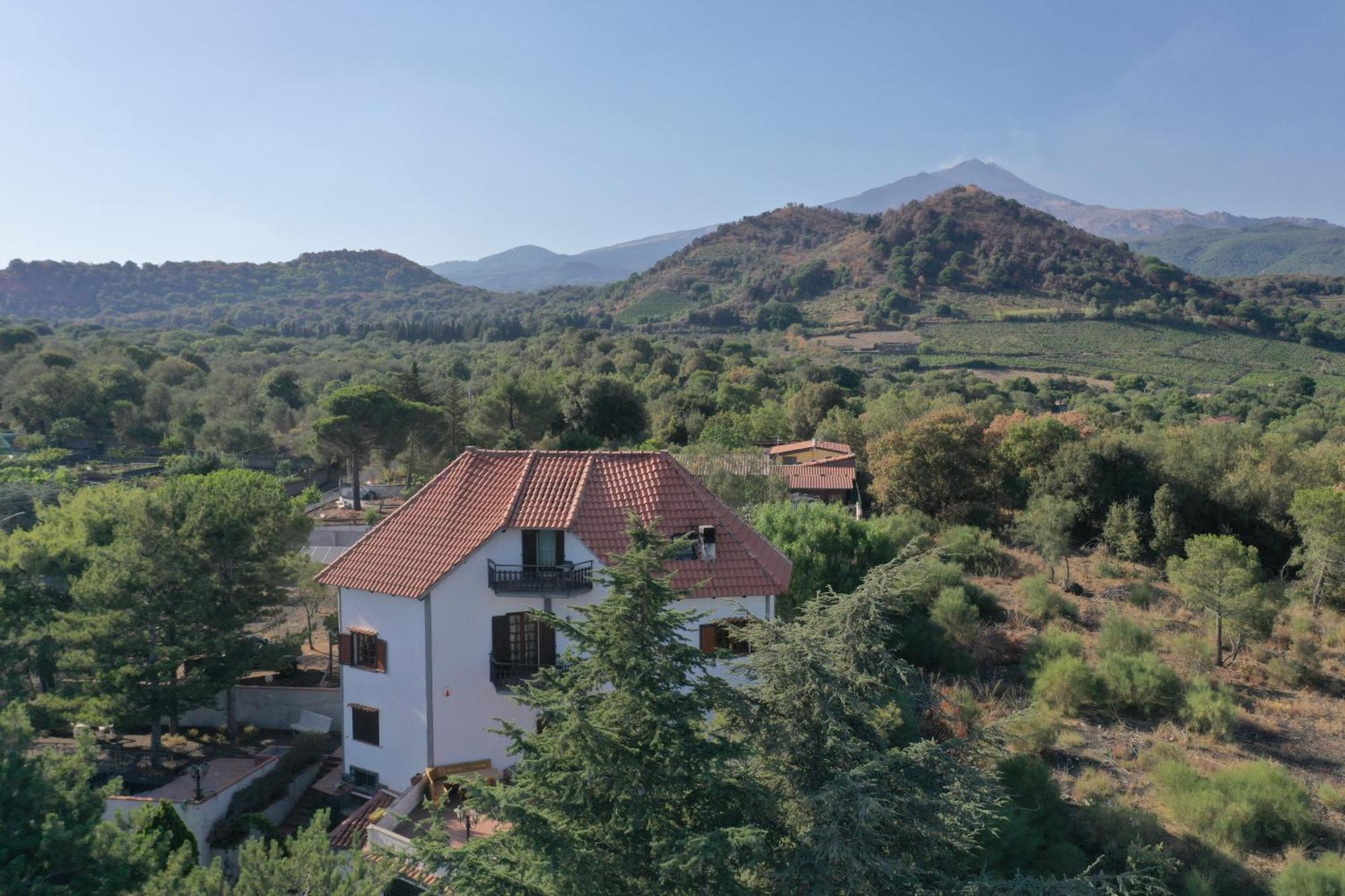 Villa Joele Nicolosi Ngoại thất bức ảnh